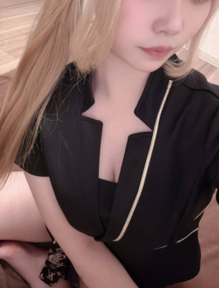 愛沢メル